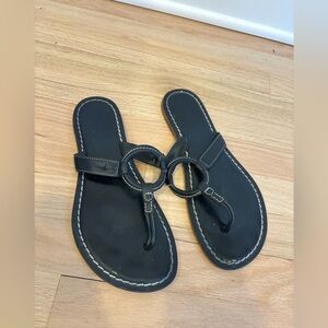 Bernardo women's black leather sandal size 11